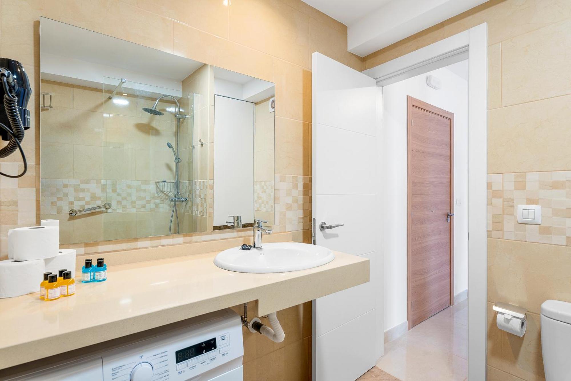 Ocean Vistas 24 Hotel 4*
